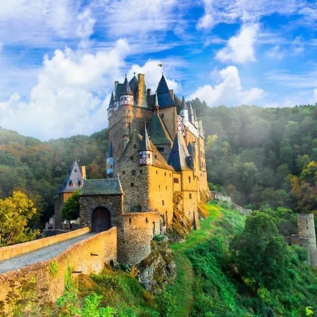 Ferienwohnungen Bullay Lägenhet