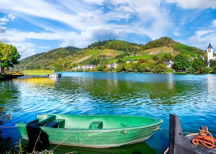 Ferienwohnungen Bullay ブライ